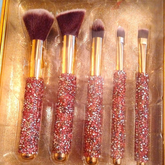 Makeup brushes - Picture 1 of 3